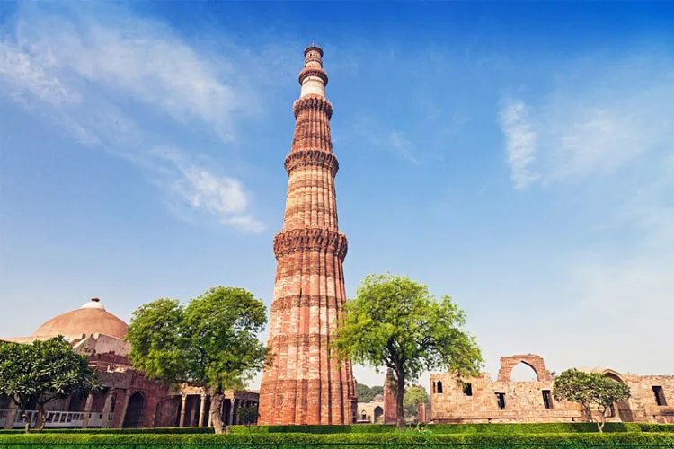 Old Delhi streets, historic monuments and local markets